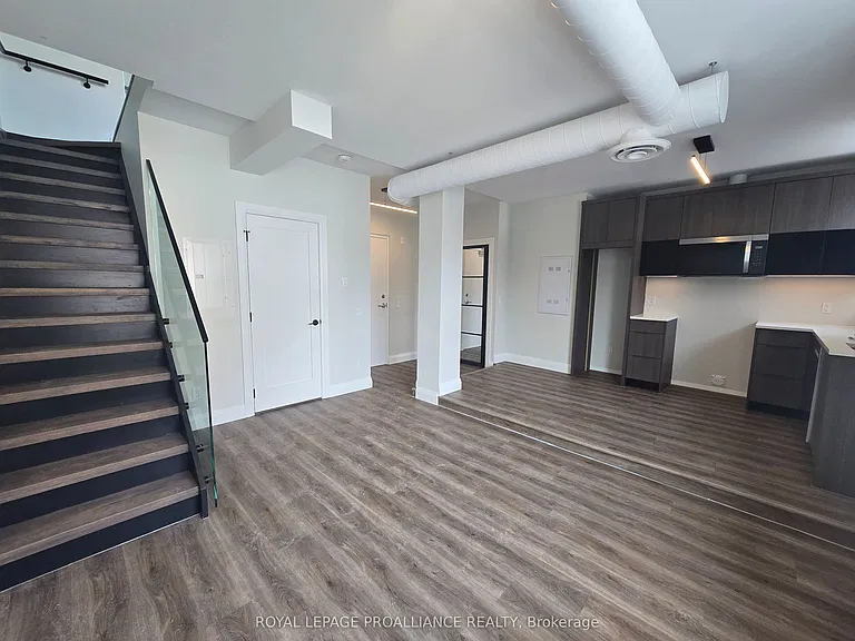 241 Front St #202 — Photo 8