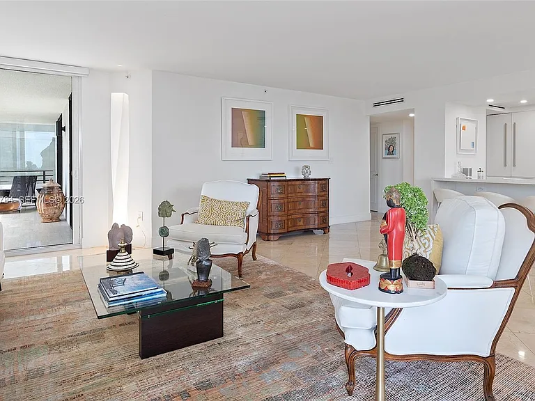 151 SE 15th Rd #601 — Photo 4