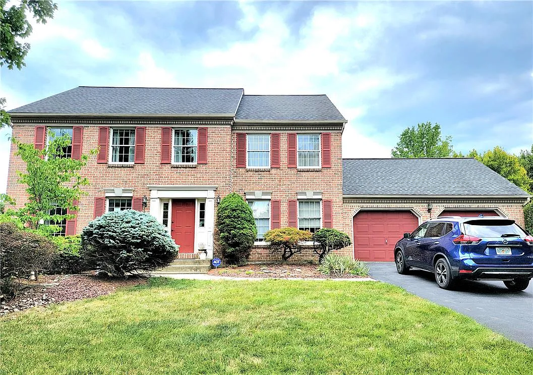 4 bed, 2.5 bath, 3008 sqft, $3,800 — Photo 1