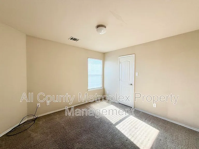 1225 Alder Tree Ln — Photo 7
