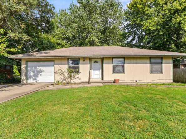 1738 N Oak Grove Avenue, Springfield, MO 65803