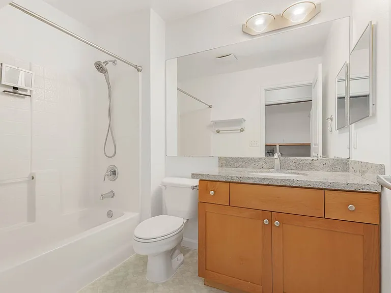 23420 SE Black Nugget Rd #F104 — Photo 10