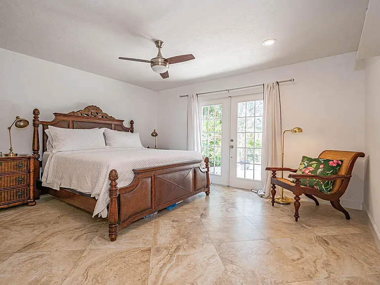 1075 Morningside Dr — Photo 15
