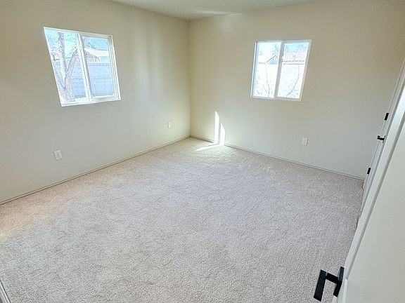 4th image of 818 W Gold Ave