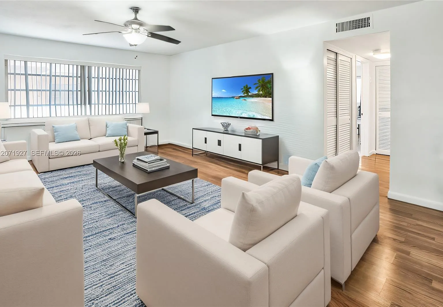 Eldorado Plaza West Condo — Photo 2