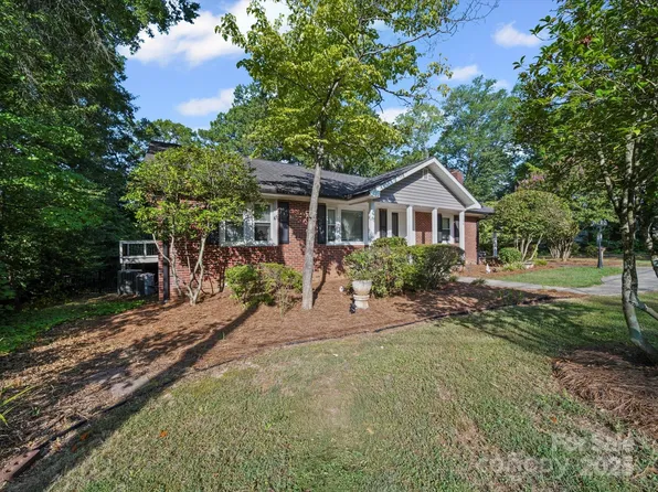 736 Spring St SW, Concord, NC 28025