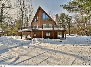 132 Cabin Ridge Rd, Hawley, PA 18428