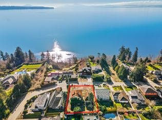 13567 13a Ave, Surrey, BC V4A1C5