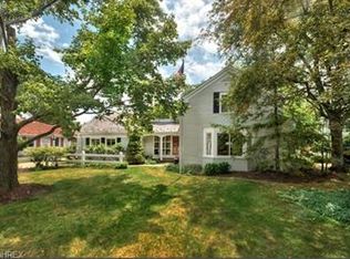 24502 Wimbledon Rd, Beachwood, OH 44122