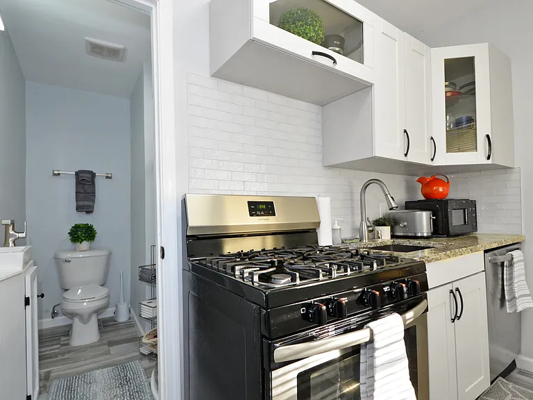 2104 Harriet Ave #204 — Photo 18