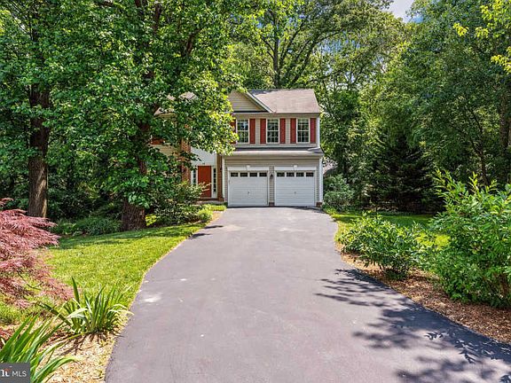 2nd image of 48 Robinson Landing Ct