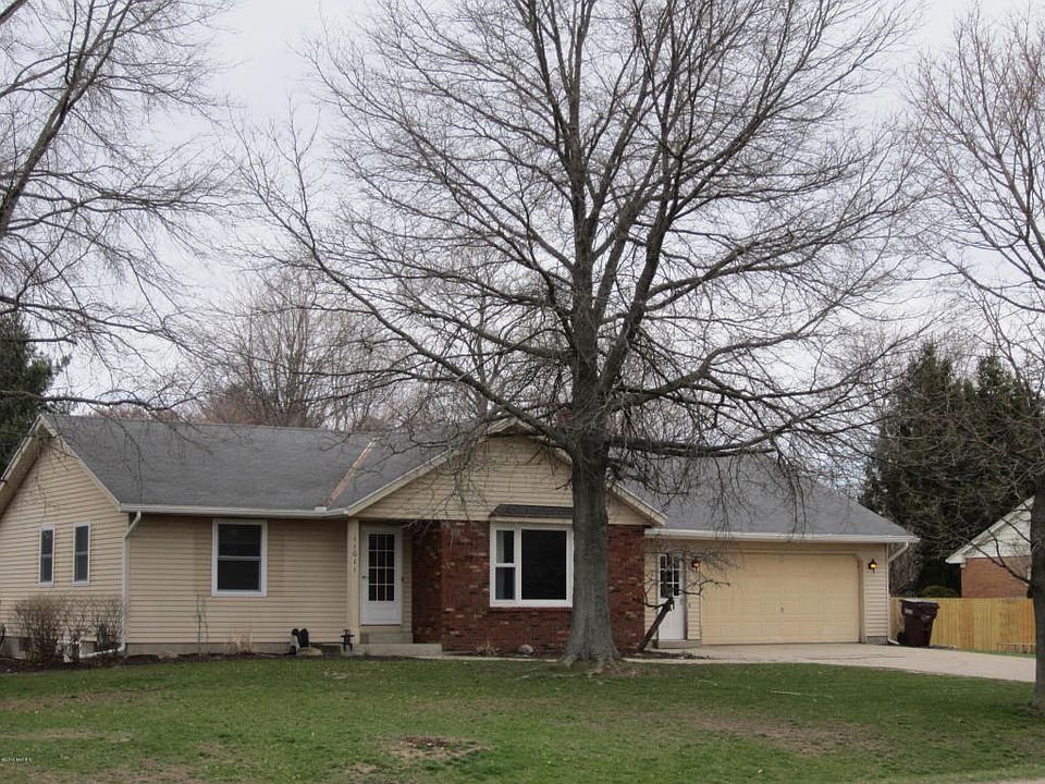 1st image of 11011 James St