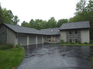 4549 Crooked Creek Ln, Hobart, WI 54155