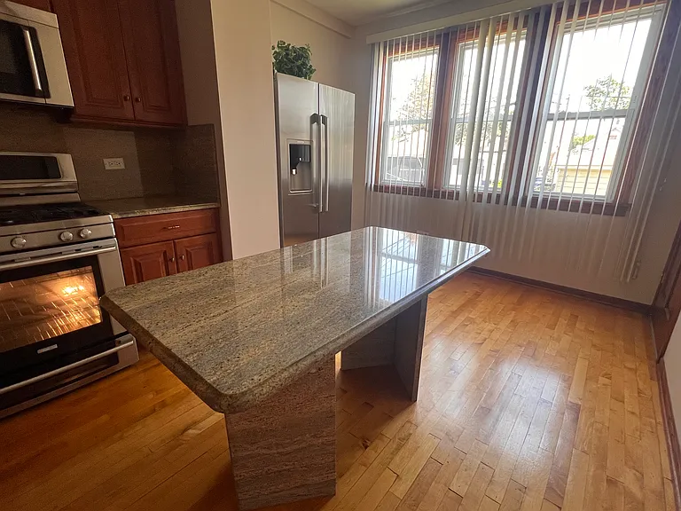 4733 N Kedvale Ave — Photo 8