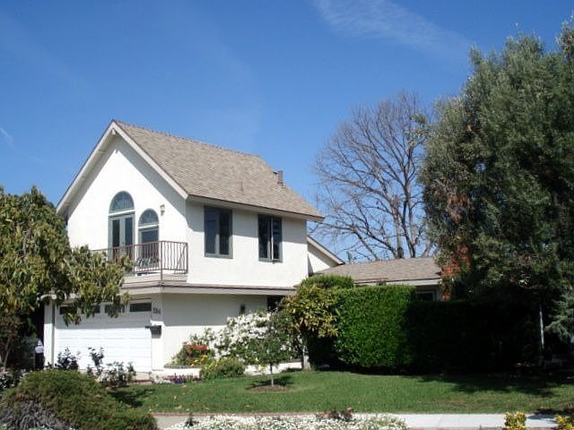 "mother-in-law suite" over garage