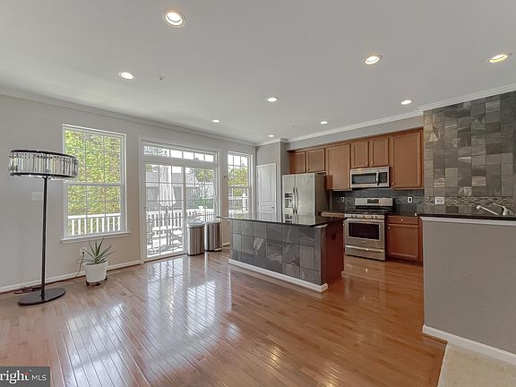 3rd image of 23204 Mountain Laurel Ln