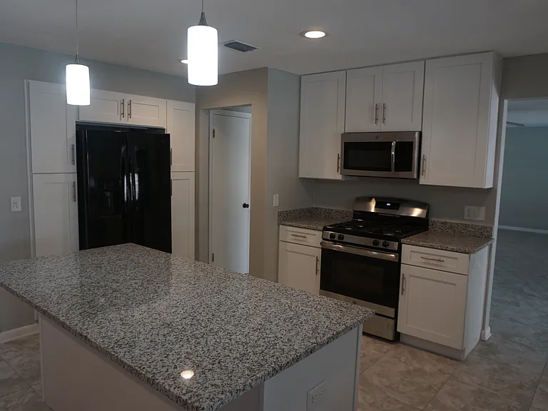 202 Tollgate Trl — Photo 3