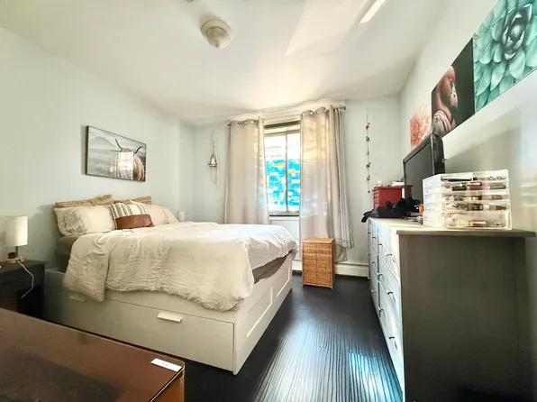 682 Bushwick Avenue image 6 of 9