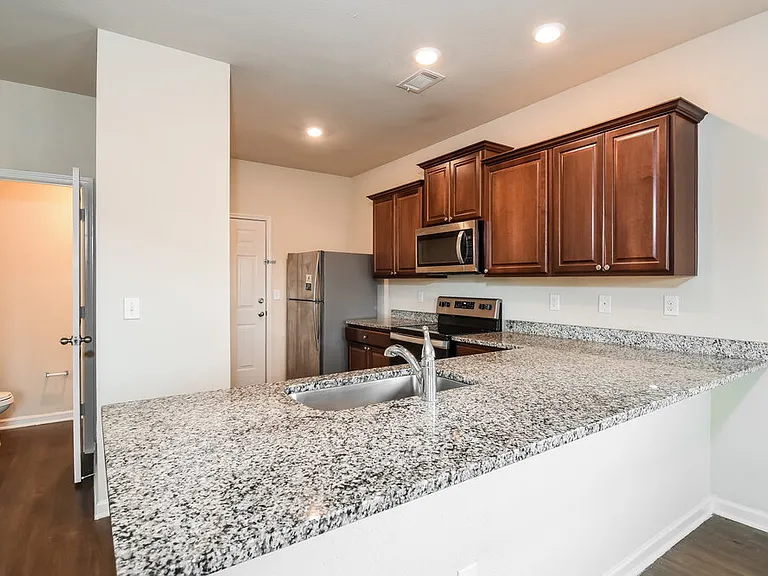128 Innis Brook Cir — Photo 8