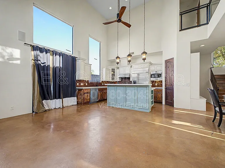 304 S Wilson St — Photo 7