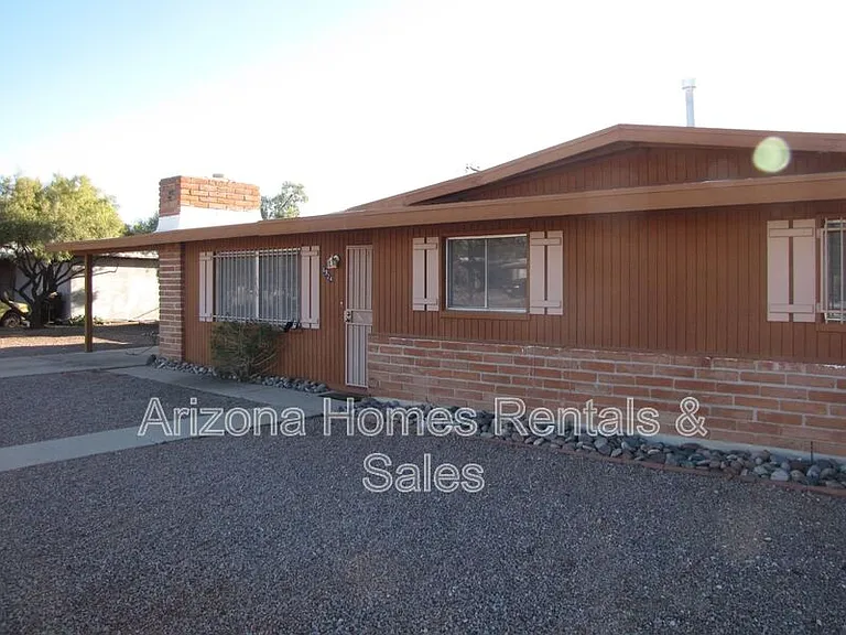 6924 E Elbow Bay Dr — Photo 1