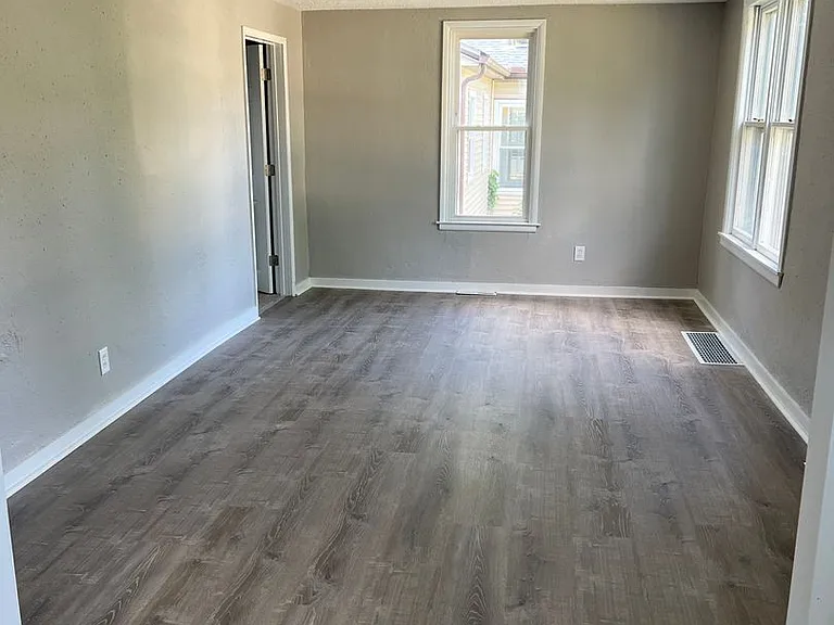 2925 Bellevue Ave — Photo 9