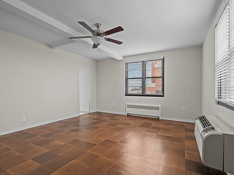 Broadview Apartments — Photo 35