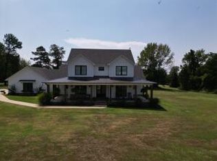 240 Summerglow Rd, Russellville, AR 72802