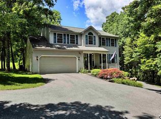 21 Hillside Dr, Shermans Dale, PA 17090