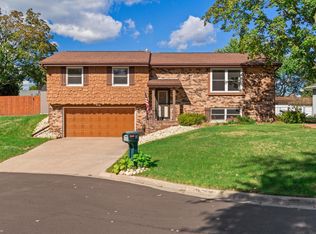 1407 Cedar Pl, Onalaska, WI 54650