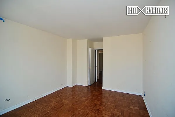 Rented by Citi Habitats | media 7