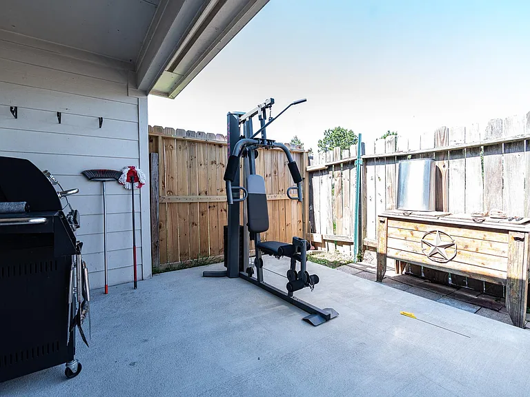 10306 Gerlach St — Photo 18