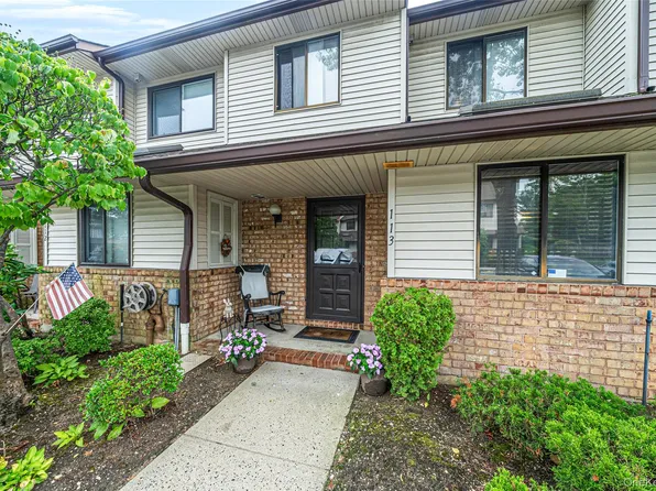 113 Laurel Lane, Wantagh, NY 11793