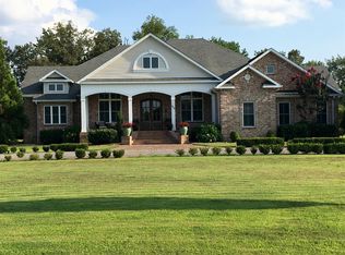 320 Riley Ave, Smithville, TN 37166