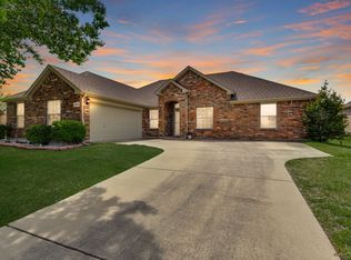 6406 Morning Dew Dr, Midlothian, TX 76065