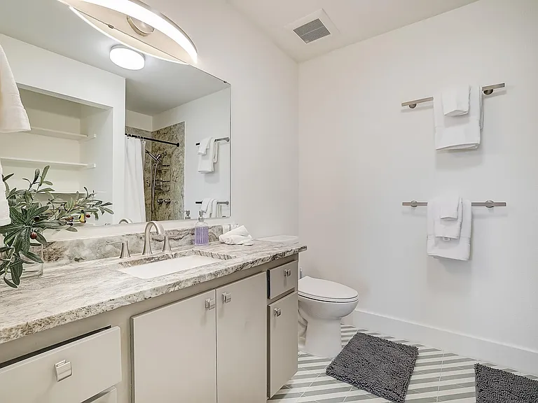5511 N Dunlap Rd — Photo 22