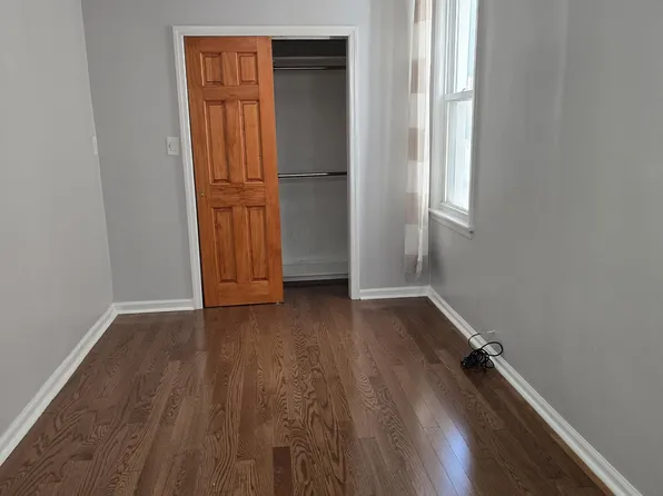 120 West 13th Street image 9 of 16