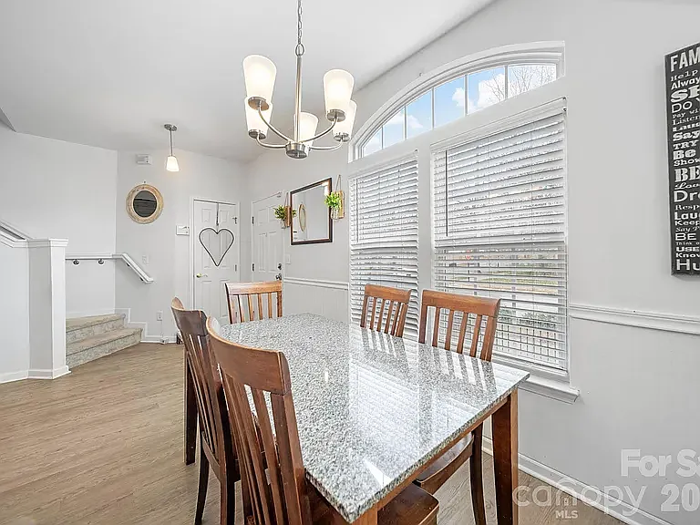 17610 Delmas Dr — Photo 8