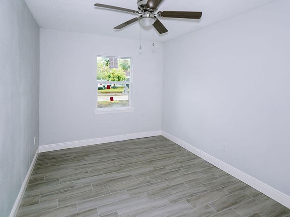 4th image of 2213 Rosemead Dr