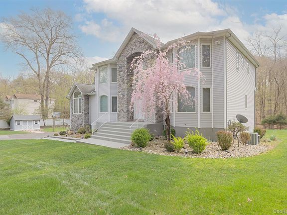 2nd image of 774 Haverstraw Road