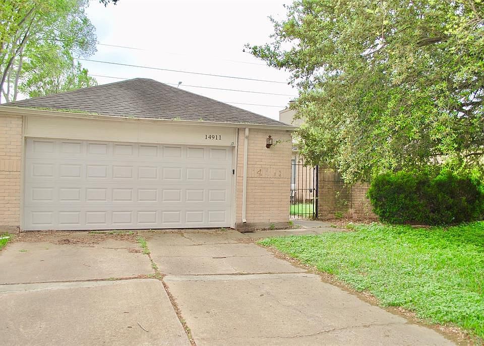 1st image of 14911 Heritage Wood Dr