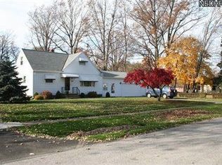 146 Berkshire Rd, Avon Lake, OH 44012
