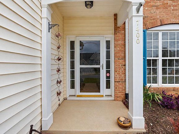 4th image of 7400 Silver View Ln