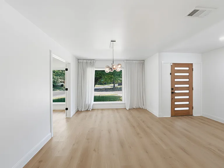7765 El Pensador Dr — Photo 10
