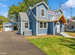 146 Pearl St, Cary, IL 60013