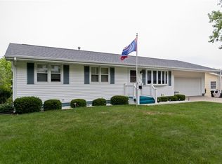 2130 Knollshire Rd NE, Cedar Rapids, IA 52402