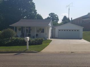57281 S Main St, Mattawan, MI 49071