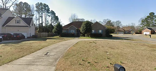 136 S Marion Dr Photo 1