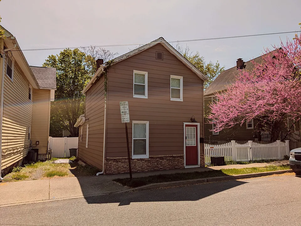 11 Duncan Ave