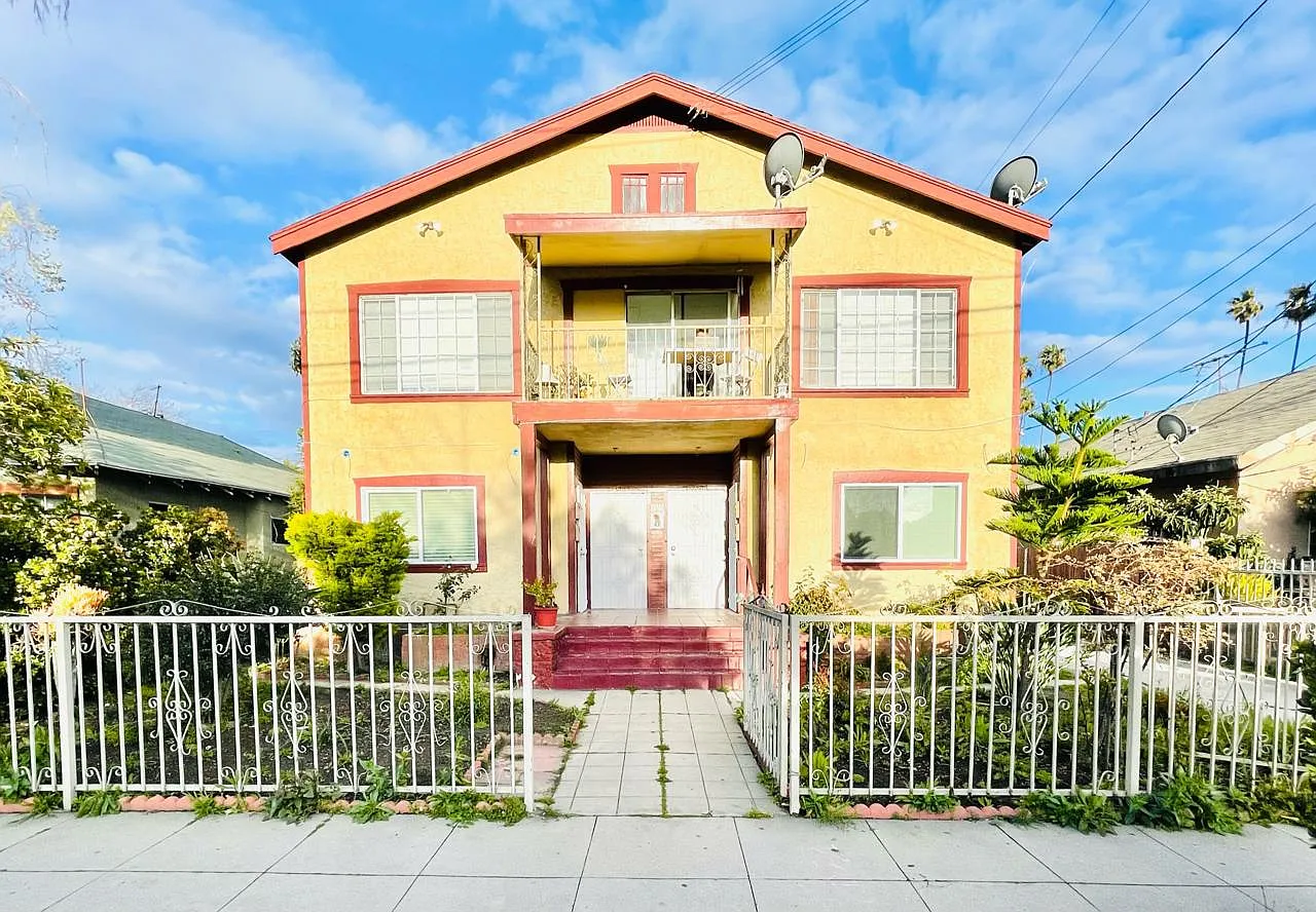 6 bed, 2000 sqft, $750 — Photo 2